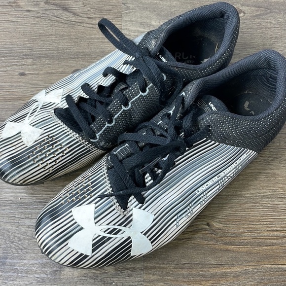 Under Armour Kick Distance Men Track Shoes Spikes 1273939 100 Black White Sz 8.5 - Picture 2 of 7